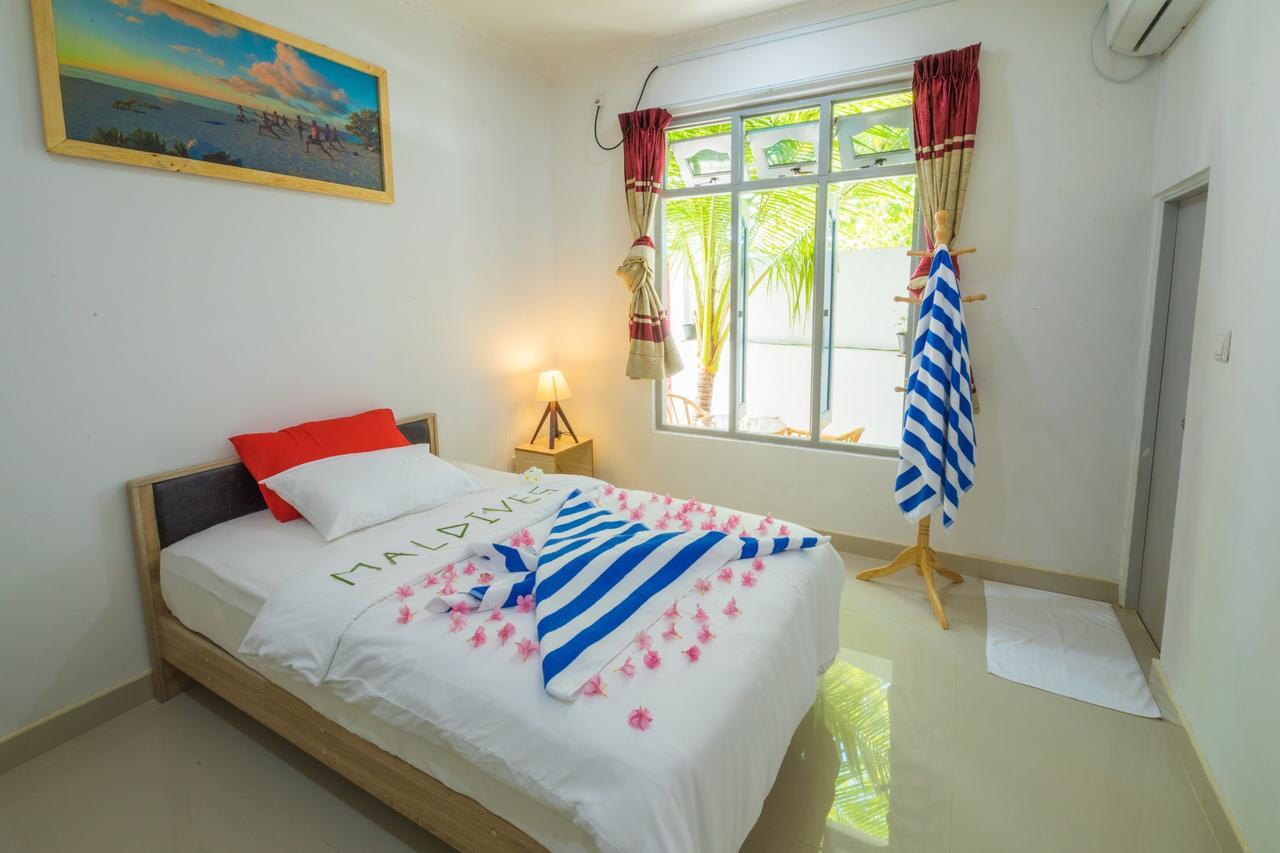 Kirulhiya Maldives Hotel Omadhoo Exterior photo
